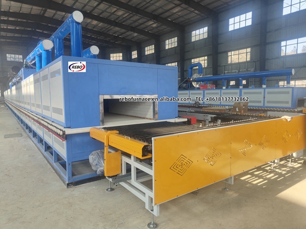 Continuous roller kiln for catalyst